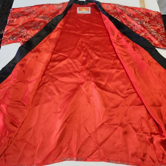 Vintage Oriental Kimono Robe L Red Black Satin Asian Print Lounge Duster Boho - Picture 8 of 9